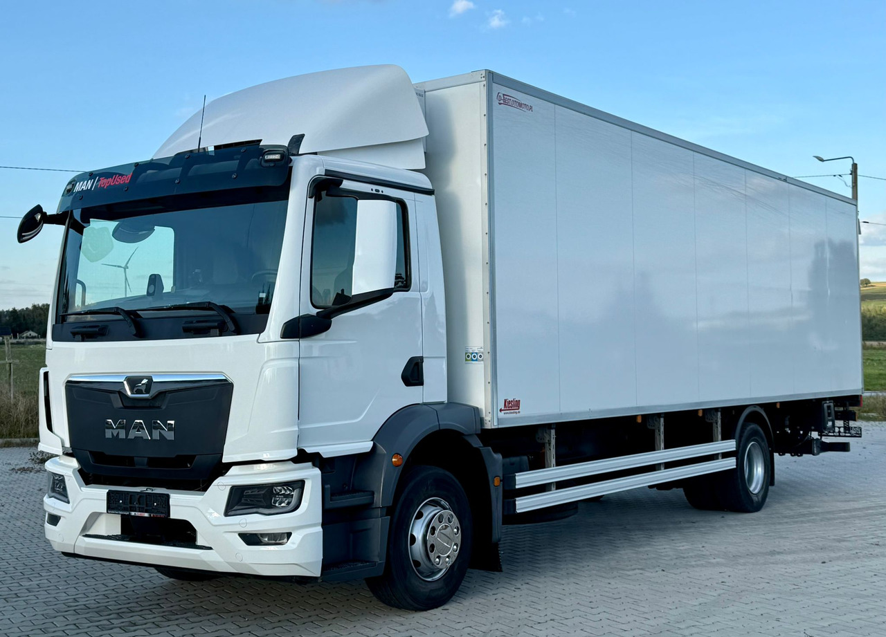 MAN TGM 15.290 / CHŁODNIA / WINDA / 8.3 M DŁUGOŚCI / 20 EUROPALET / THERMO KING / +30/-30 / AUTOMAT / 2021 ROK / SERWISOWANY - شاحنة الفريزر: صورة 2 MAN TGM 15.290 / CHŁODNIA / WINDA / 8.3 M DŁUGOŚCI / 20 EUROPALET / THERMO KING / +30/-30 / AUTOMAT / 2021 ROK / SERWISOWANY - شاحنة الفريزر: صورة 2