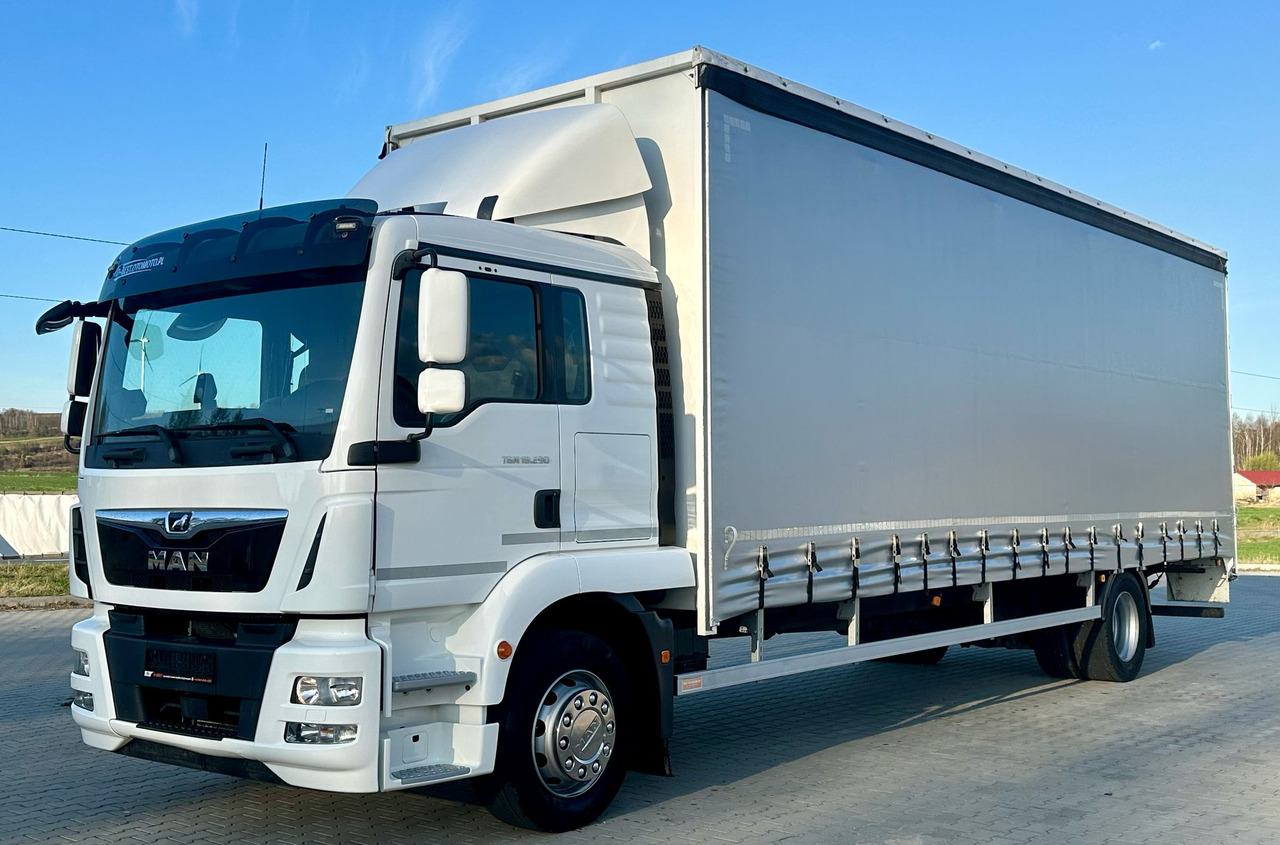 MAN TGM 18.290 / FIRANKA / WINDA / 22 EUROPALETY / AUTOMAT / SYPIALKA / 9 059 KG ŁADOWNOŚCI / NISKI PRZEBIEG / ZSUWANY DACH / EURO 6 - شاحنة ستارة: صورة 2 MAN TGM 18.290 / FIRANKA / WINDA / 22 EUROPALETY / AUTOMAT / SYPIALKA / 9 059 KG ŁADOWNOŚCI / NISKI PRZEBIEG / ZSUWANY DACH / EURO 6 - شاحنة ستارة: صورة 2