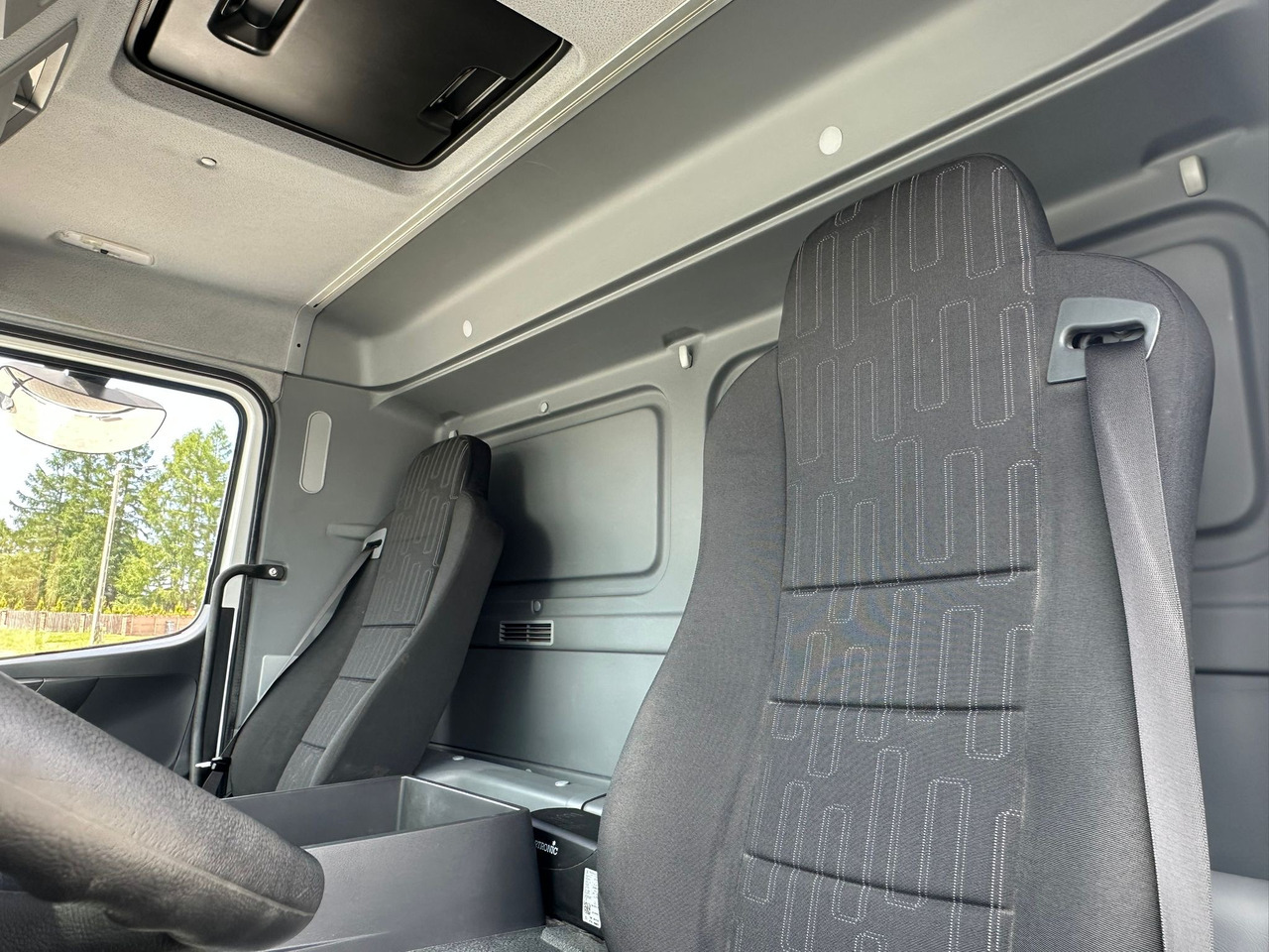 MERCEDES-BENZ ATEGO / 1221 / IZOTERMA / KONTENER / AUTOMAT / 230 TYS KM / 17 EUROPALET / 6.8 M DŁUGOŚCI / 2019 ROK MERCEDES-BENZ ATEGO / 1221 / IZOTERMA / KONTENER / AUTOMAT / 230 TYS KM / 17 EUROPALET / 6.8 M DŁUGOŚCI / 2019 ROK: صورة 20 MERCEDES-BENZ ATEGO / 1221 / IZOTERMA / KONTENER / AUTOMAT / 230 TYS KM / 17 EUROPALET / 6.8 M DŁUGOŚCI / 2019 ROK MERCEDES-BENZ ATEGO / 1221 / IZOTERMA / KONTENER / AUTOMAT / 230 TYS KM / 17 EUROPALET / 6.8 M DŁUGOŚCI / 2019 ROK: صورة 20