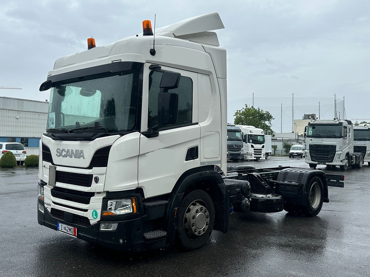 SCANIA P220 / RAMA DO ZABUDOWY / ROZSTAW OSI 3.90 M / SILNIK 6 / WYWROTKA / BECZKA / HAKOWIEC / UTRZYMANIE DRÓG / AUTOMAT / 2019 ROK / NISKI PRZEBIEG - شاحنة هيكل كابينة: صورة 2 SCANIA P220 / RAMA DO ZABUDOWY / ROZSTAW OSI 3.90 M / SILNIK 6 / WYWROTKA / BECZKA / HAKOWIEC / UTRZYMANIE DRÓG / AUTOMAT / 2019 ROK / NISKI PRZEBIEG - شاحنة هيكل كابينة: صورة 2