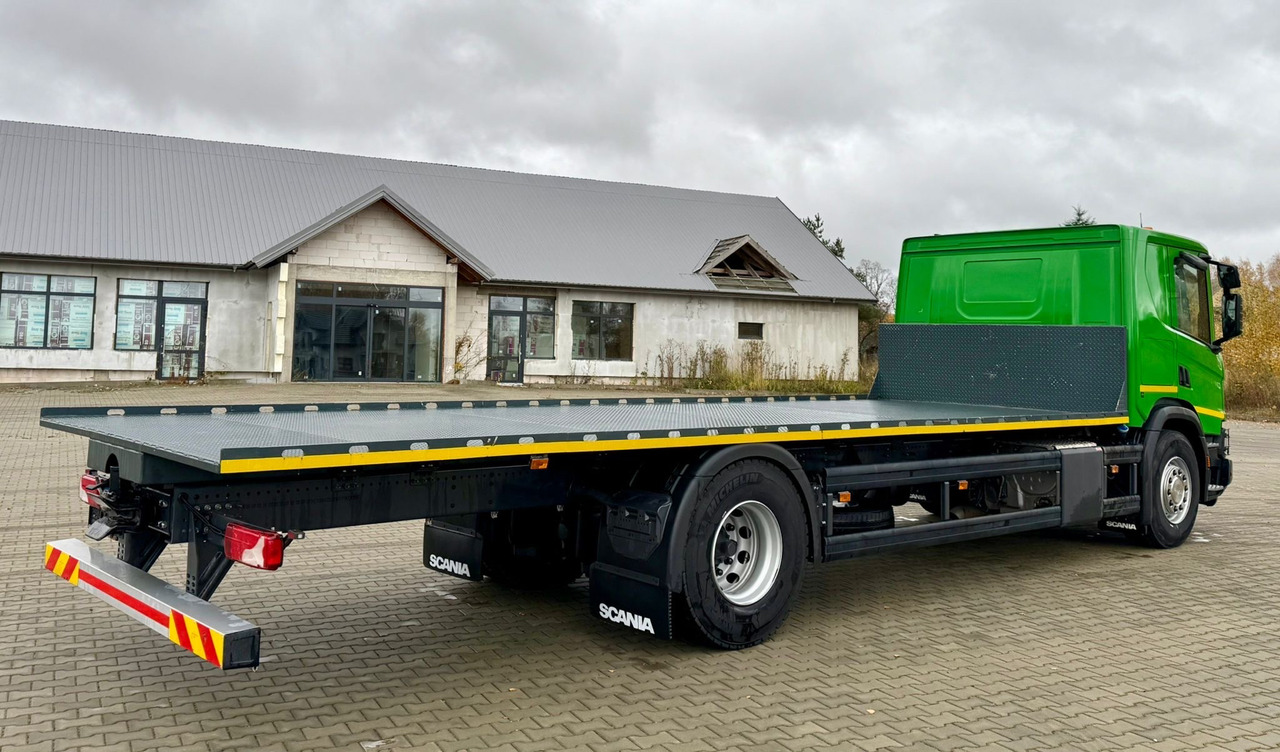 SCANIA P320 / PLATFORMA / NOWY / 5 TYŚ KM / SYPIALKA / 2023 ROK / CAŁA NA PODUSZKACH / 7.7 M DŁUGOŚCI / LAWETA / DO PRZEWOZU MASZYN ROLNICZYCH ITP - شاحنات مسطحة: صورة 4 SCANIA P320 / PLATFORMA / NOWY / 5 TYŚ KM / SYPIALKA / 2023 ROK / CAŁA NA PODUSZKACH / 7.7 M DŁUGOŚCI / LAWETA / DO PRZEWOZU MASZYN ROLNICZYCH ITP - شاحنات مسطحة: صورة 4