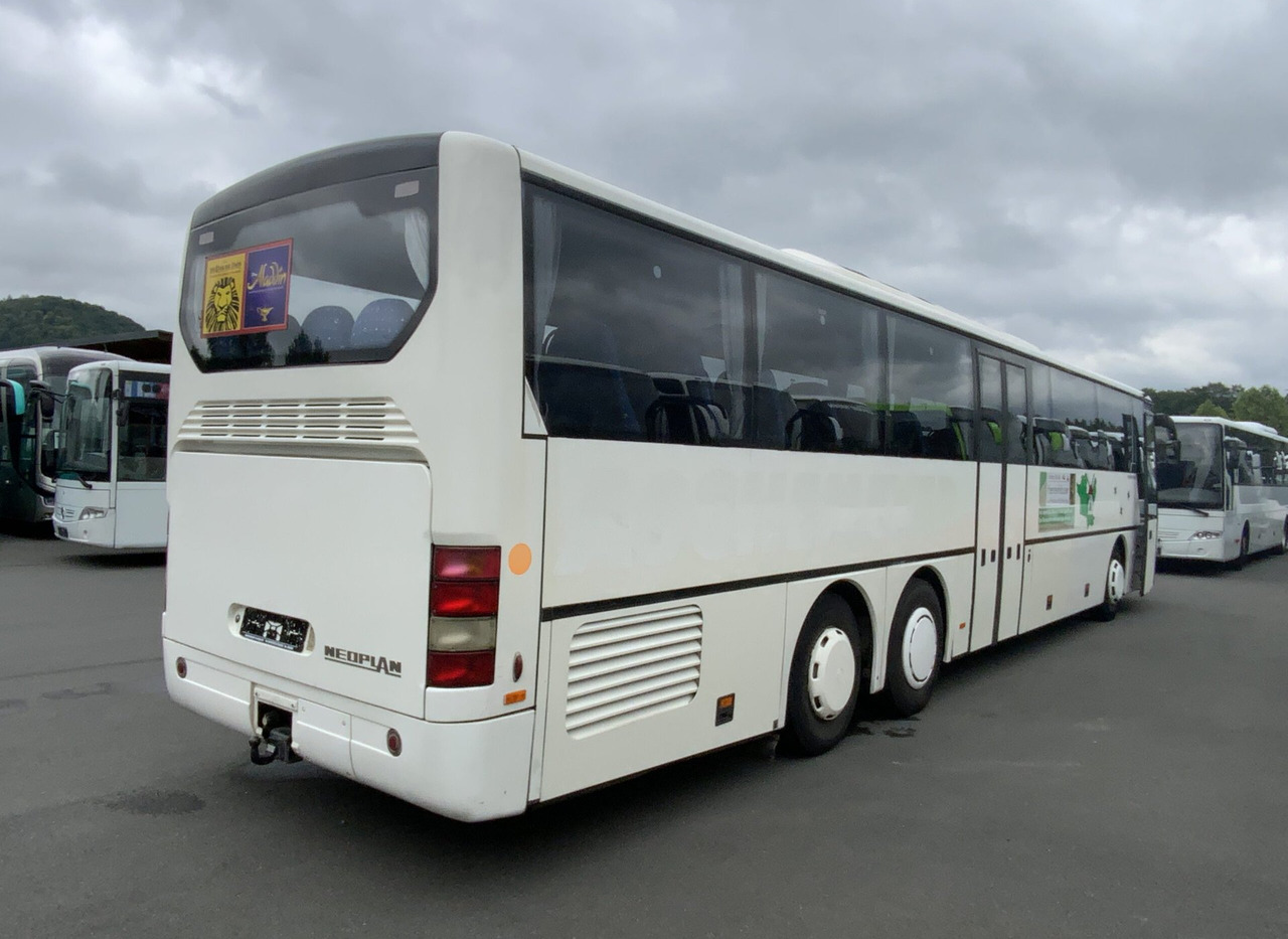 Neoplan N 314 Ü Transliner - مركبة كوتش: صورة 4 Neoplan N 314 Ü Transliner - مركبة كوتش: صورة 4