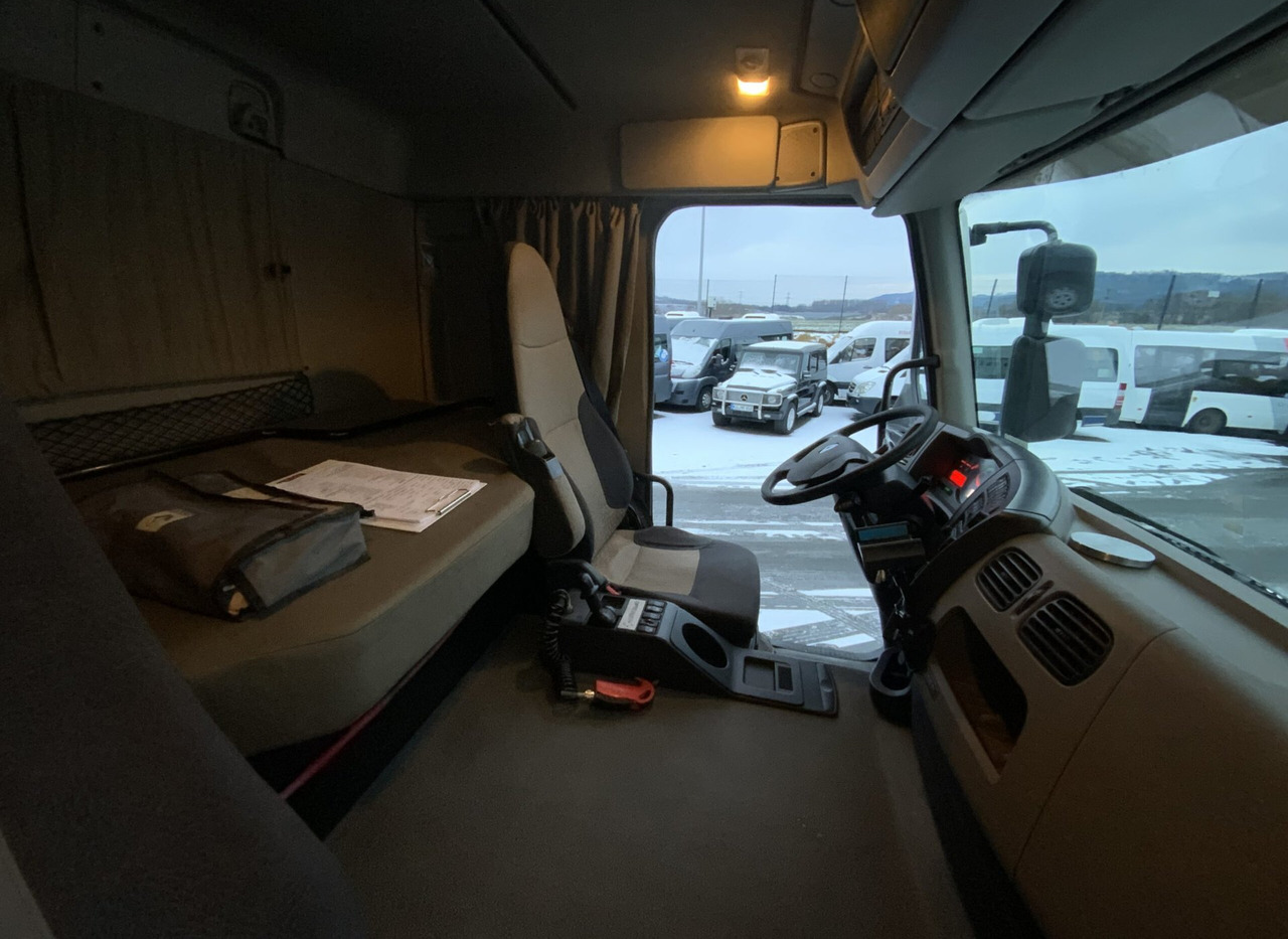 شاحنة قلاب Renault Premium 460.32 8x4 Dxi: صورة 19