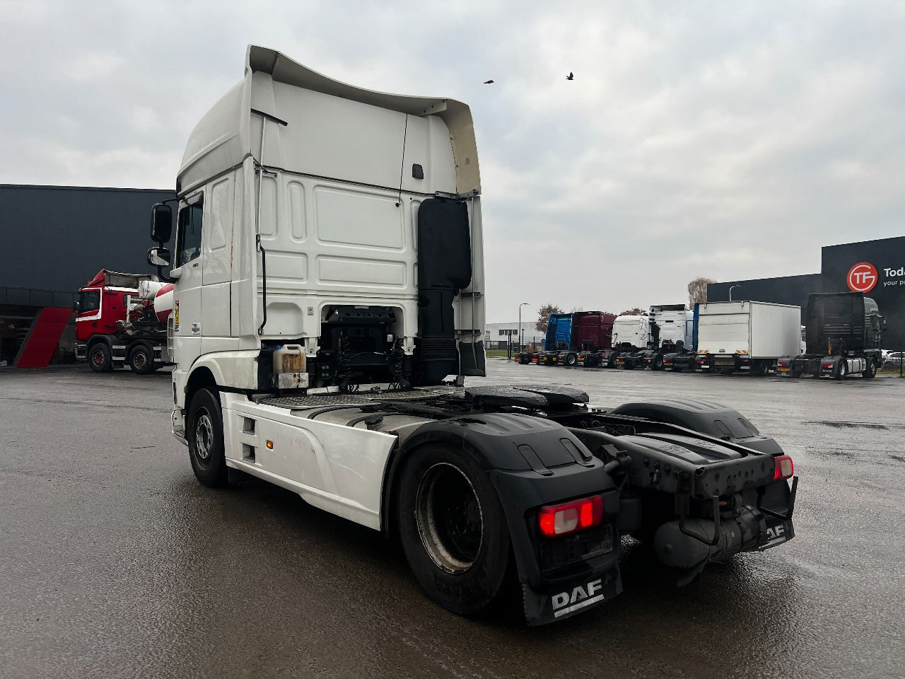 DAF XF 460 SSC, Retarder, Full spoiler - وحدة جر: صورة 4 DAF XF 460 SSC, Retarder, Full spoiler - وحدة جر: صورة 4