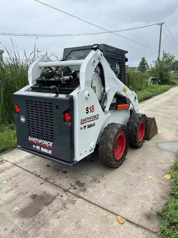 Bobcat S 18 - شيول صغير: صورة 1 Bobcat S 18 - شيول صغير: صورة 1