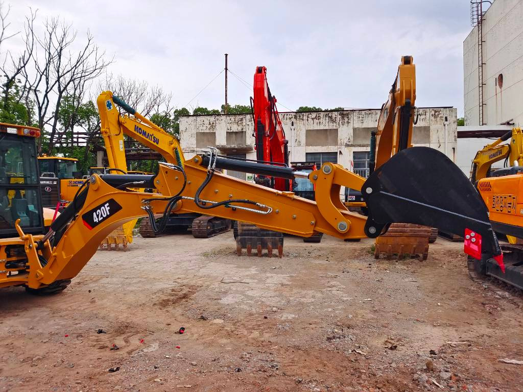 CAT 100% new caterpillar 420 F - جرافة حفار: صورة 3 CAT 100% new caterpillar 420 F - جرافة حفار: صورة 3