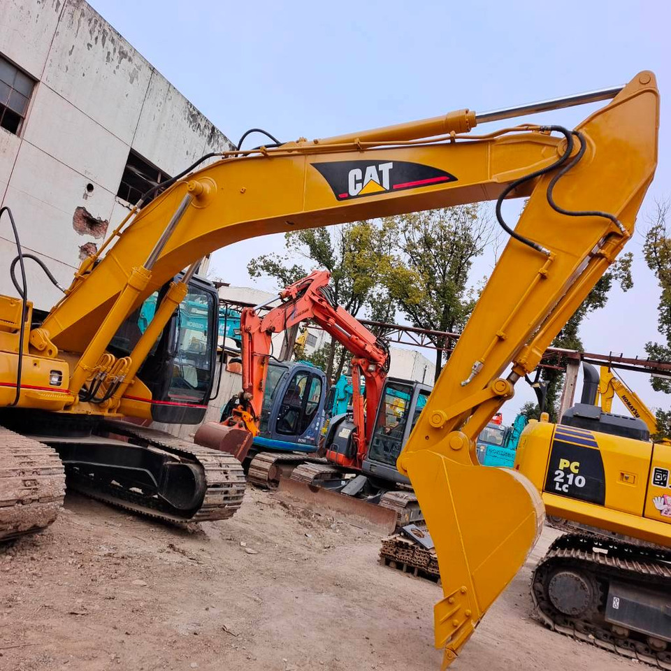CAT 320 C L - حفار زحاف: صورة 1 CAT 320 C L - حفار زحاف: صورة 1