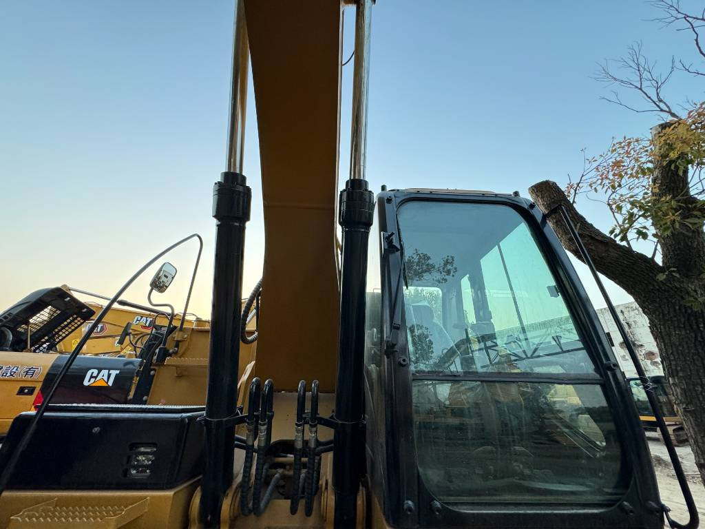 CAT 320 D Engine C7.1 - حفار زحاف: صورة 3 CAT 320 D Engine C7.1 - حفار زحاف: صورة 3