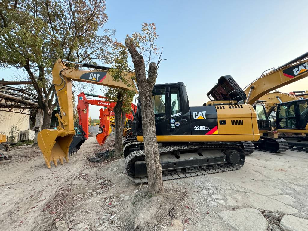 CAT 320 D Engine C7.1 - حفار زحاف: صورة 4 CAT 320 D Engine C7.1 - حفار زحاف: صورة 4
