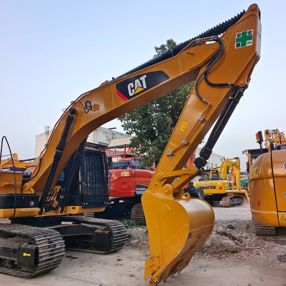CAT 320D2L - حفار زحاف: صورة 2 CAT 320D2L - حفار زحاف: صورة 2