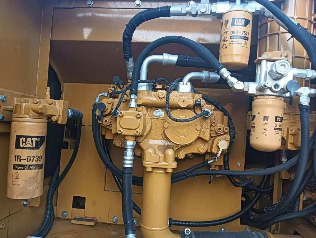 CAT 324 D L - حفار زحاف: صورة 4 CAT 324 D L - حفار زحاف: صورة 4