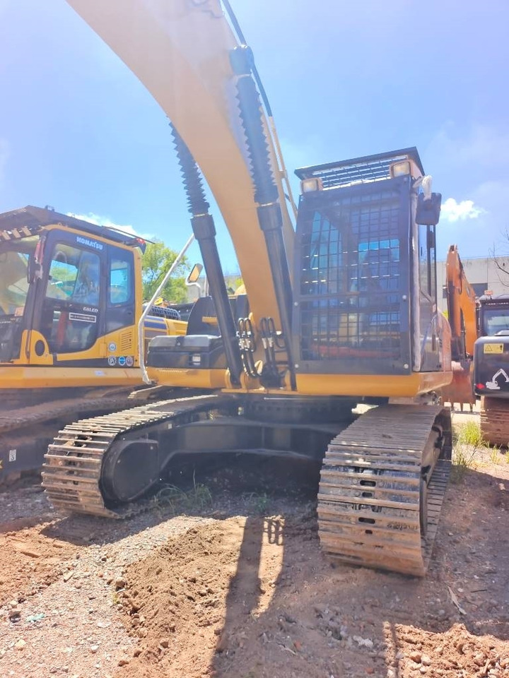 حفار زحاف CAT 324 D: صورة 30 حفار زحاف CAT 324 D: صورة 30