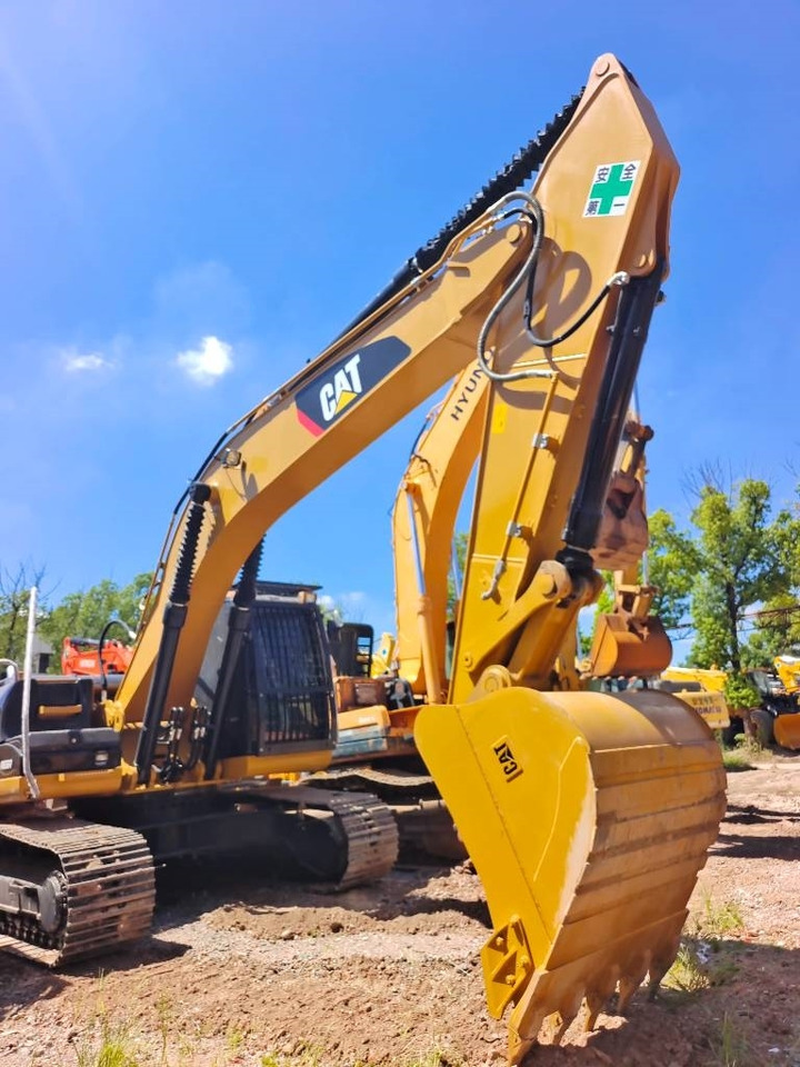 حفار زحاف CAT 324 D: صورة 35 حفار زحاف CAT 324 D: صورة 35