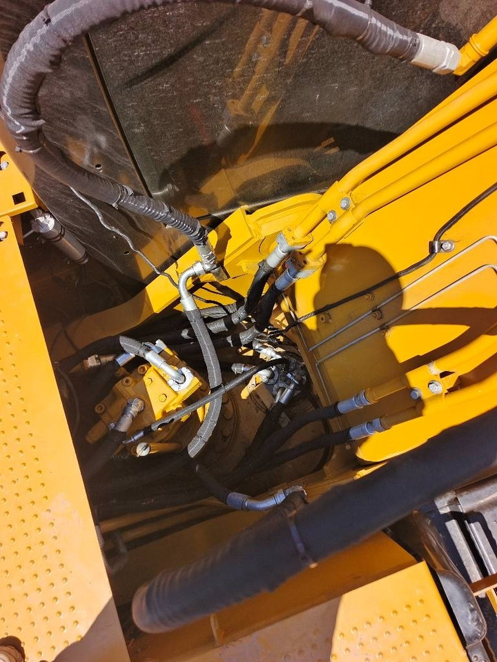 حفار زحاف CAT 324 D: صورة 25 حفار زحاف CAT 324 D: صورة 25