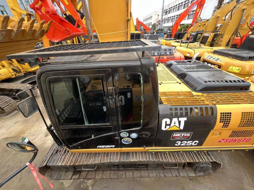 CAT 325 C - حفار زحاف: صورة 4 CAT 325 C - حفار زحاف: صورة 4