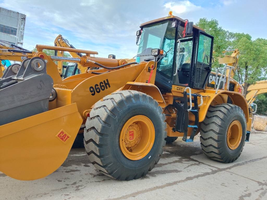 CAT 966 H - حفار زحاف: صورة 1 CAT 966 H - حفار زحاف: صورة 1