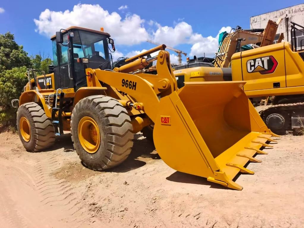 CAT 966 H - اللودر بعجل: صورة 1 CAT 966 H - اللودر بعجل: صورة 1
