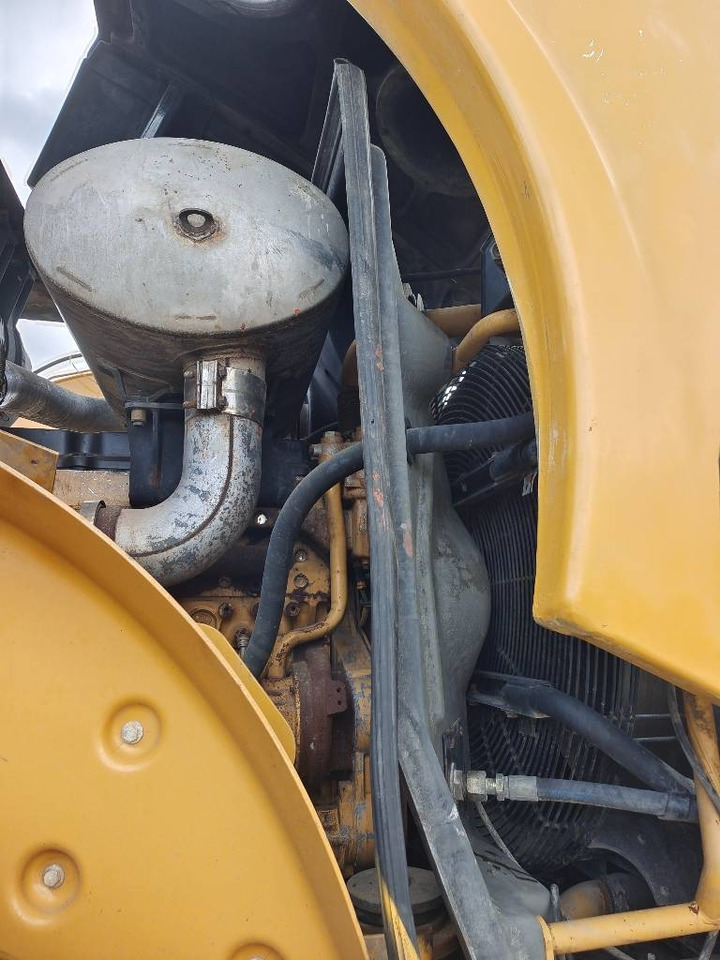 CAT 966 H - اللودر بعجل: صورة 1 CAT 966 H - اللودر بعجل: صورة 1