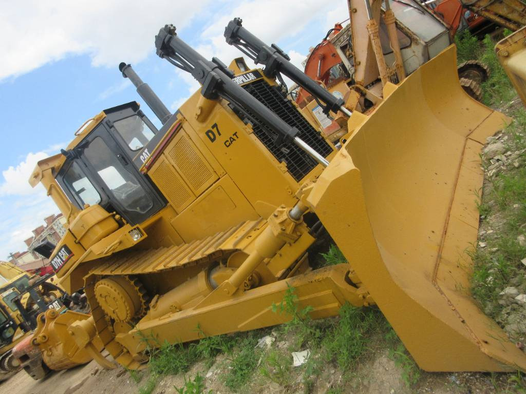 CAT D 7 H - جرافة: صورة 3 CAT D 7 H - جرافة: صورة 3