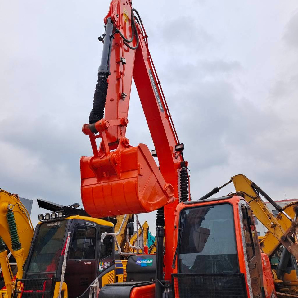 Doosan DX 150 LC - حفار زحاف: صورة 3 Doosan DX 150 LC - حفار زحاف: صورة 3