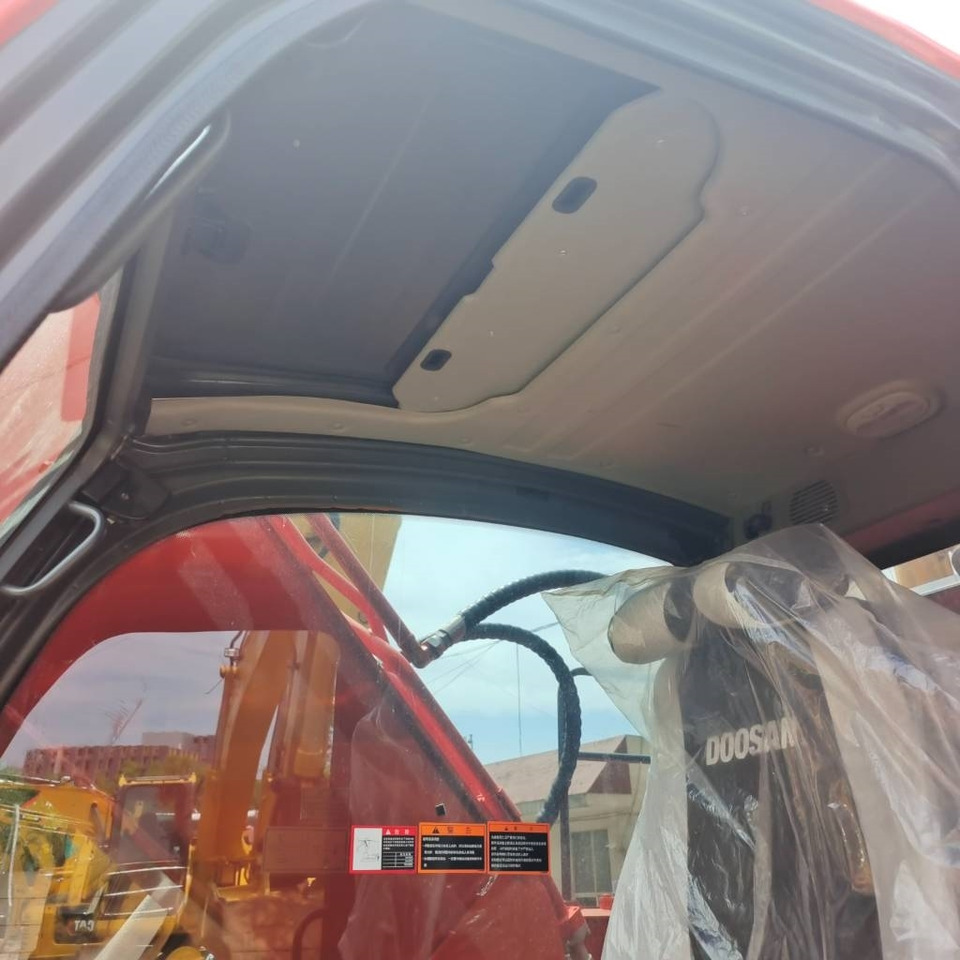 Doosan DX 225 LC-9C - حفار زحاف: صورة 4 Doosan DX 225 LC-9C - حفار زحاف: صورة 4