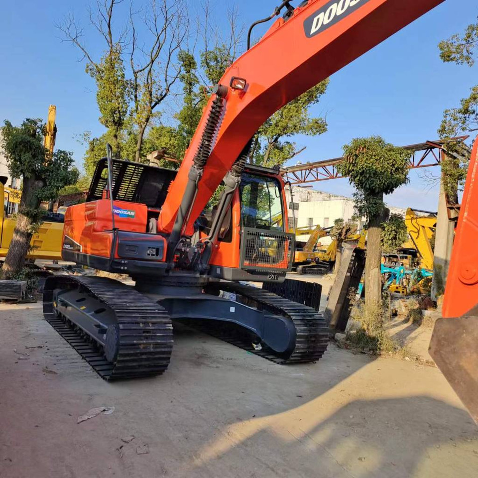 Doosan DX 225 LC - حفار زحاف: صورة 3 Doosan DX 225 LC - حفار زحاف: صورة 3