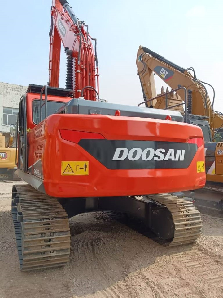 Doosan DX 225 - حفار زحاف: صورة 2 Doosan DX 225 - حفار زحاف: صورة 2