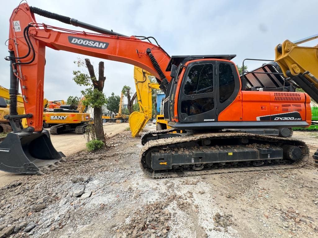 Doosan DX 300 LC LR - حفار زحاف: صورة 1 Doosan DX 300 LC LR - حفار زحاف: صورة 1