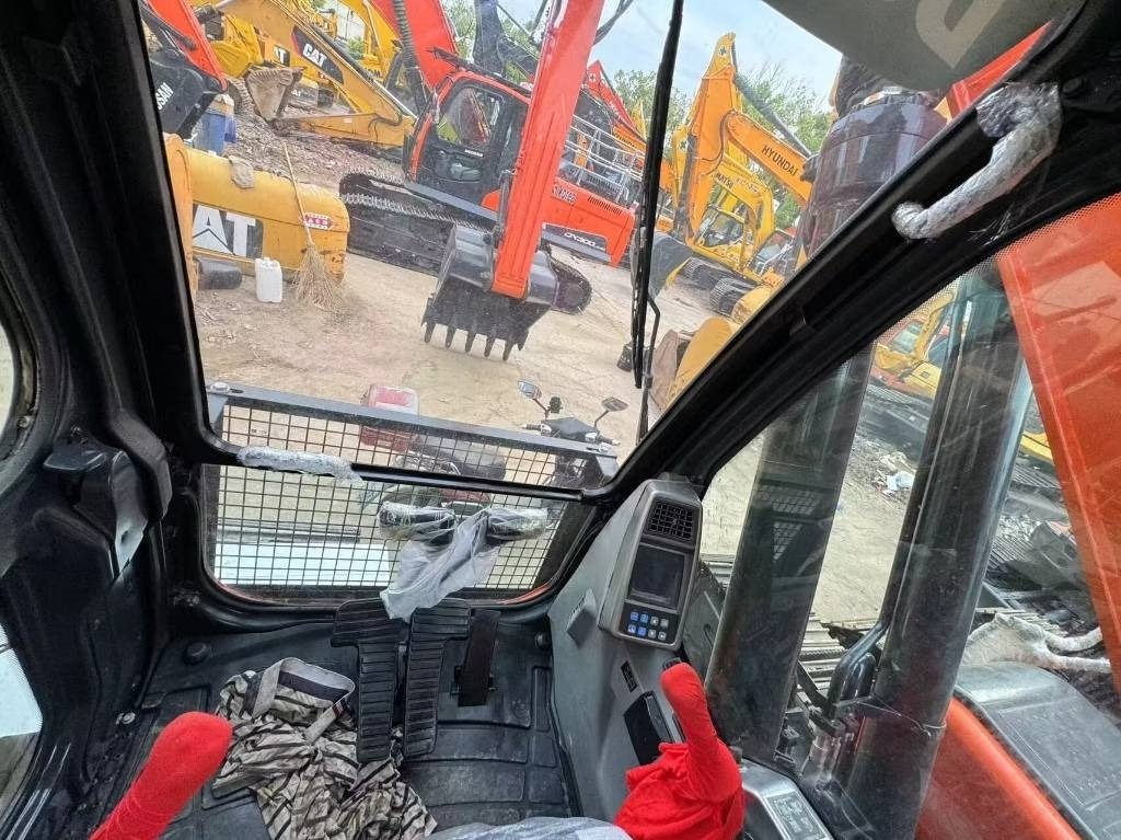 Doosan DX 300 LC - حفار زحاف: صورة 2 Doosan DX 300 LC - حفار زحاف: صورة 2