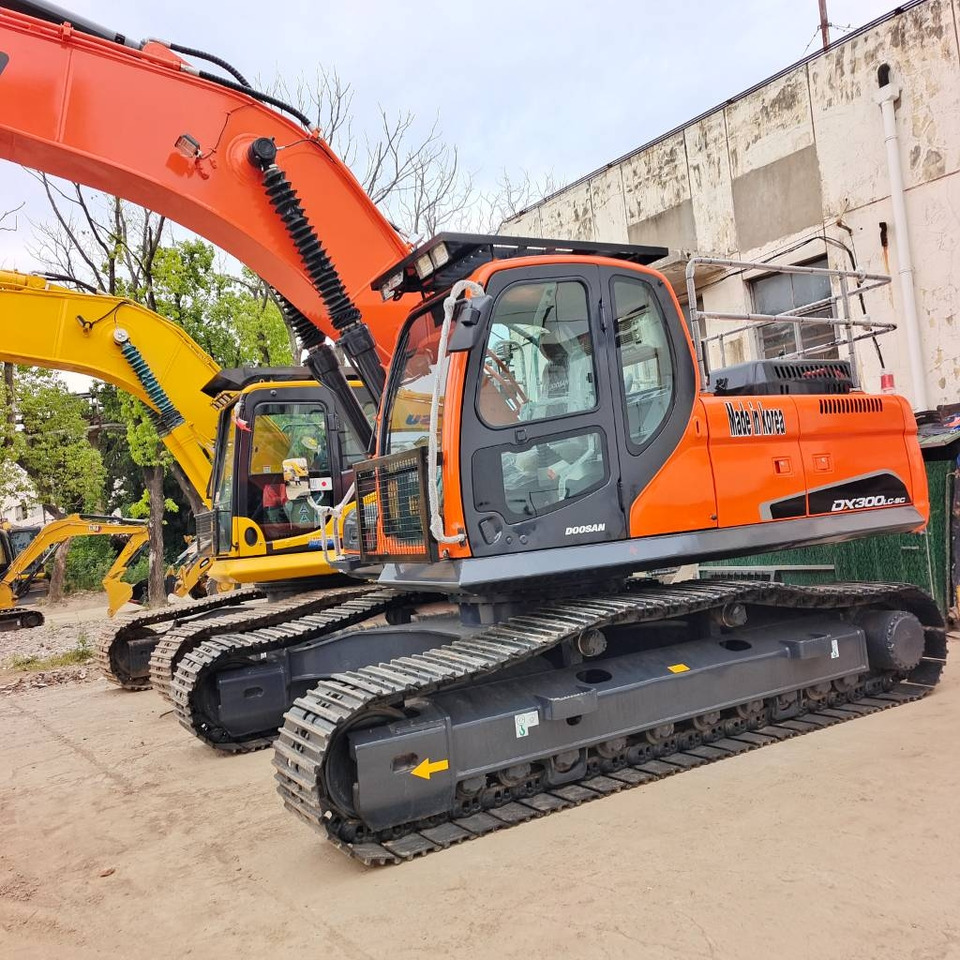 Doosan DX 300 - حفار زحاف: صورة 1 Doosan DX 300 - حفار زحاف: صورة 1