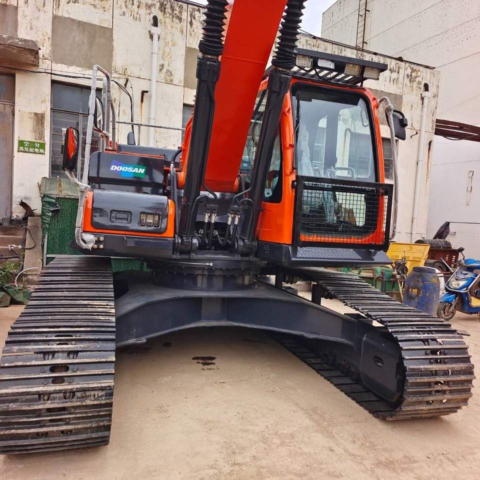 Doosan DX 300 - حفار زحاف: صورة 5 Doosan DX 300 - حفار زحاف: صورة 5