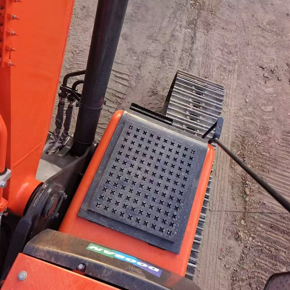 Doosan DX 300 - حفار زحاف: صورة 4 Doosan DX 300 - حفار زحاف: صورة 4