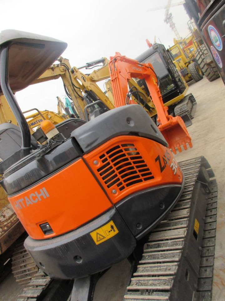 Hitachi ZX 30 U - حفارة مُصَّغرة: صورة 3 Hitachi ZX 30 U - حفارة مُصَّغرة: صورة 3