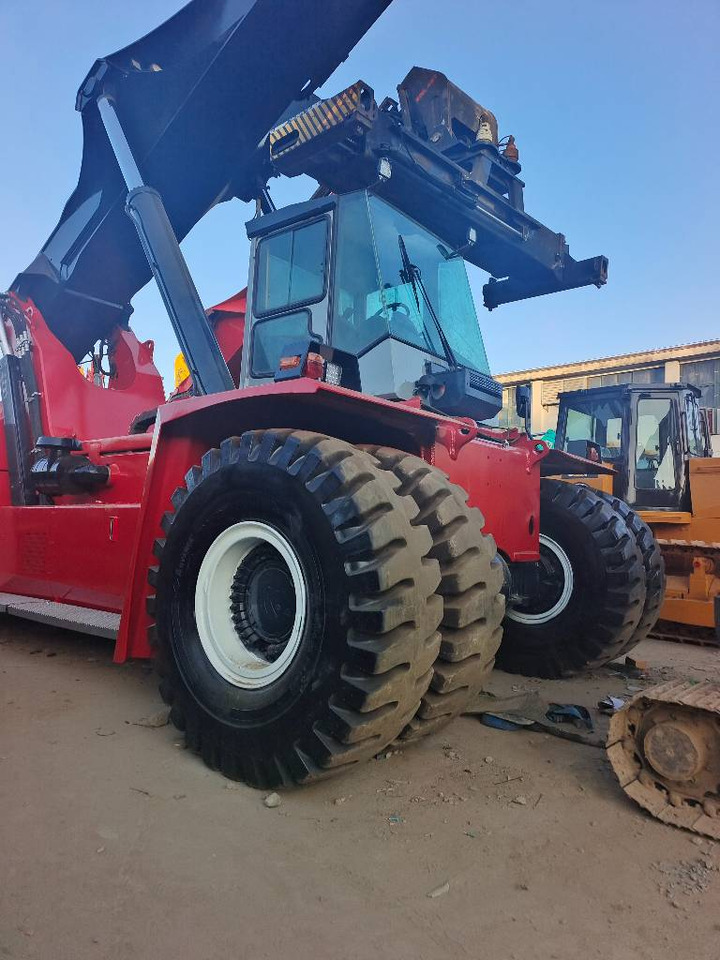 Kalmar DRF 450 - المعبِّئ المناول: صورة 2 Kalmar DRF 450 - المعبِّئ المناول: صورة 2