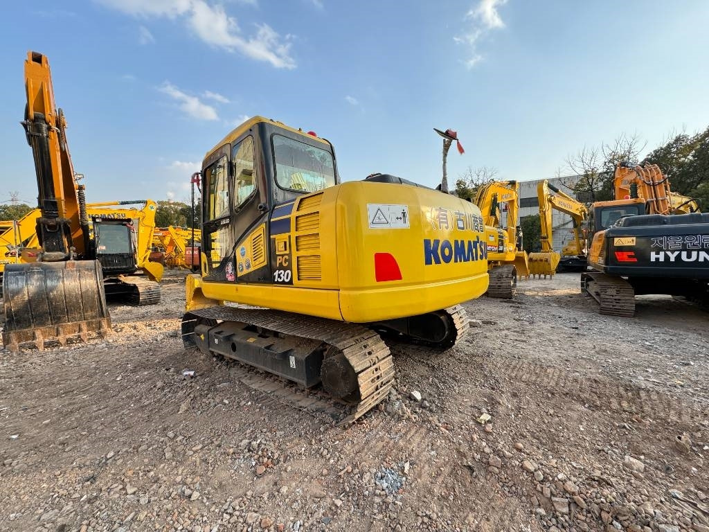 Komatsu PC 130 - حفار زحاف: صورة 2 Komatsu PC 130 - حفار زحاف: صورة 2