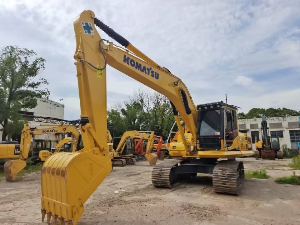 Komatsu PC 200-8 - حفار زحاف: صورة 5 Komatsu PC 200-8 - حفار زحاف: صورة 5