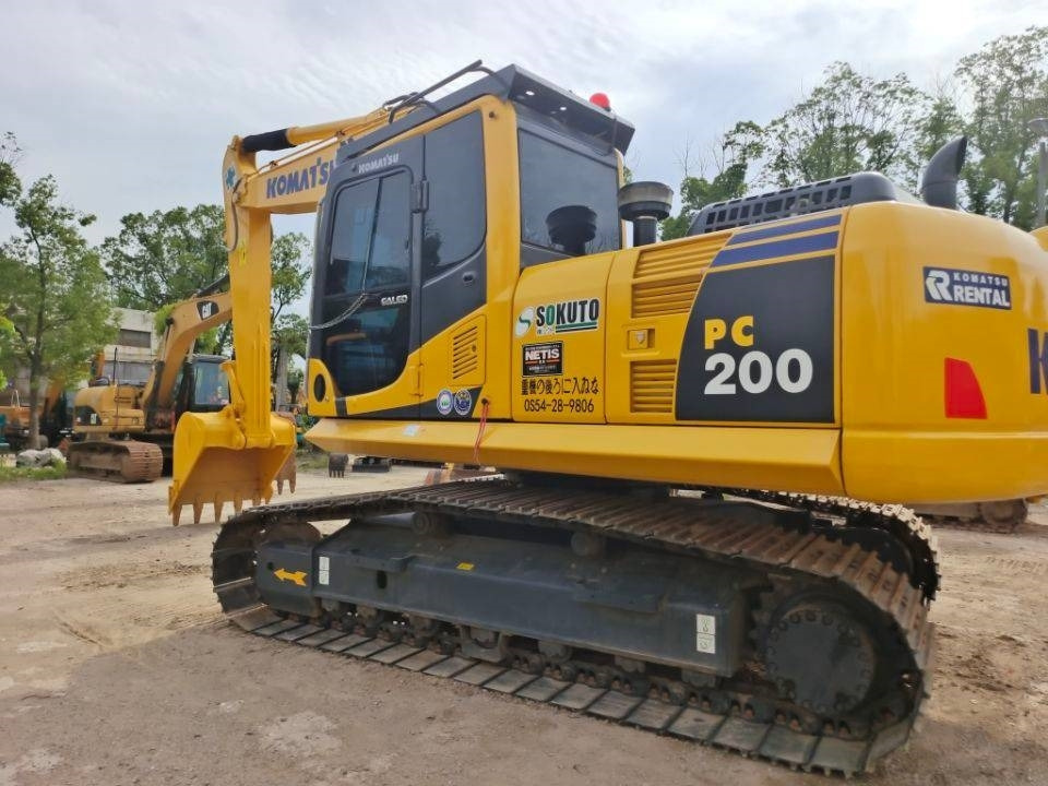 Komatsu PC 200-8 - حفار زحاف: صورة 2 Komatsu PC 200-8 - حفار زحاف: صورة 2