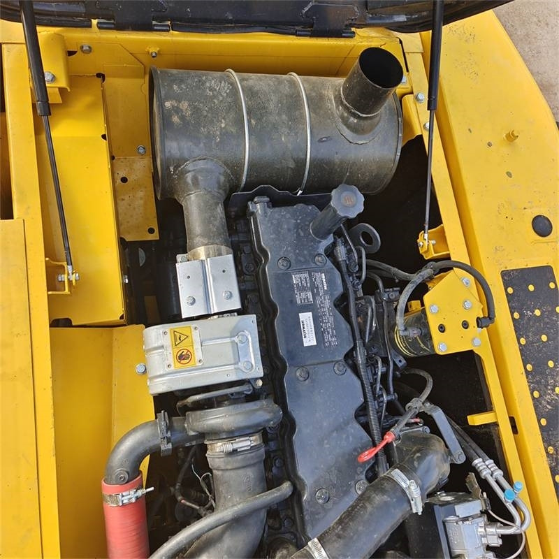 Komatsu PC 200 - حفار زحاف: صورة 3 Komatsu PC 200 - حفار زحاف: صورة 3