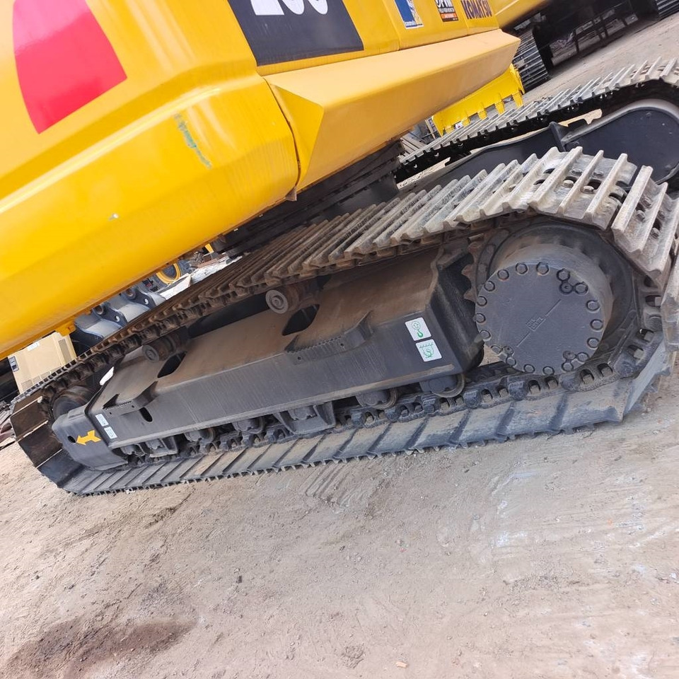 Komatsu PC 200 - حفار زحاف: صورة 5 Komatsu PC 200 - حفار زحاف: صورة 5