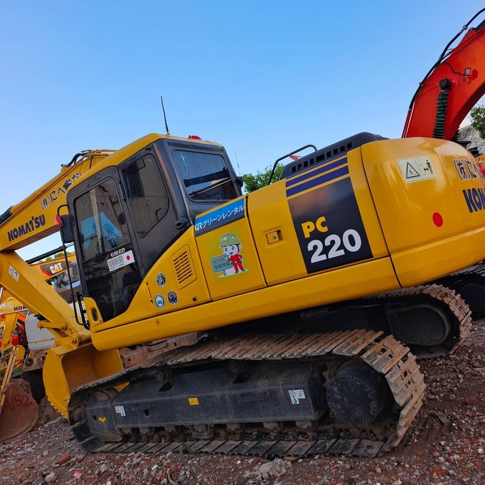 Komatsu PC 200 - حفار زحاف: صورة 5 Komatsu PC 200 - حفار زحاف: صورة 5