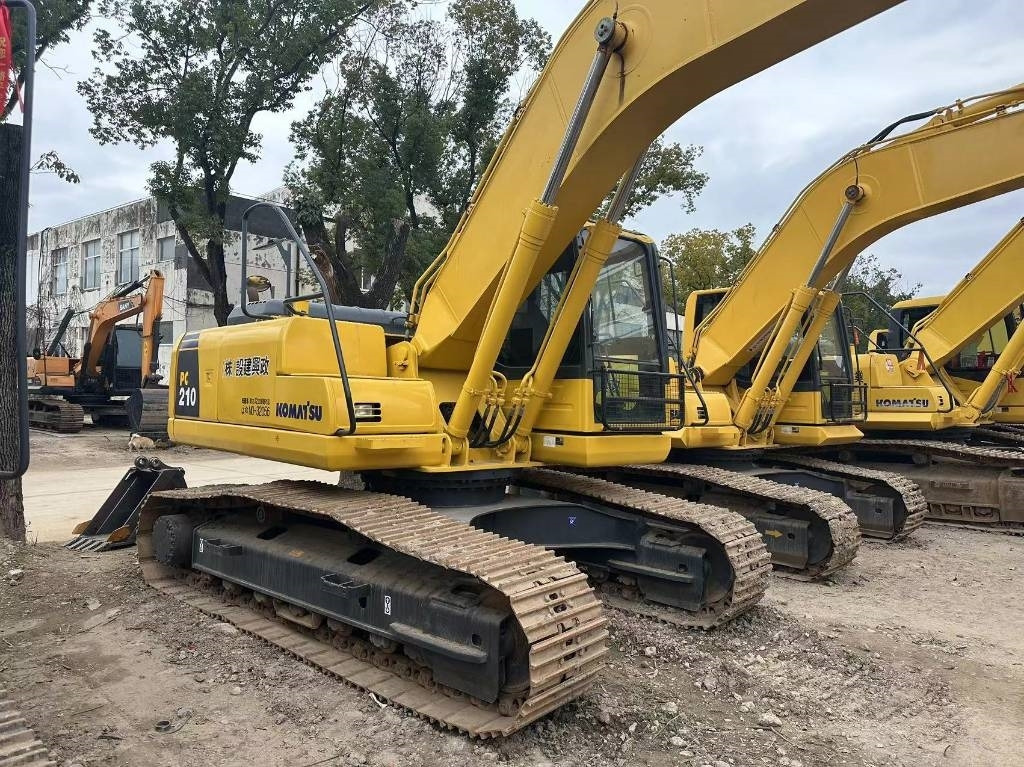 Komatsu PC 210 LC - حفار زحاف: صورة 5 Komatsu PC 210 LC - حفار زحاف: صورة 5