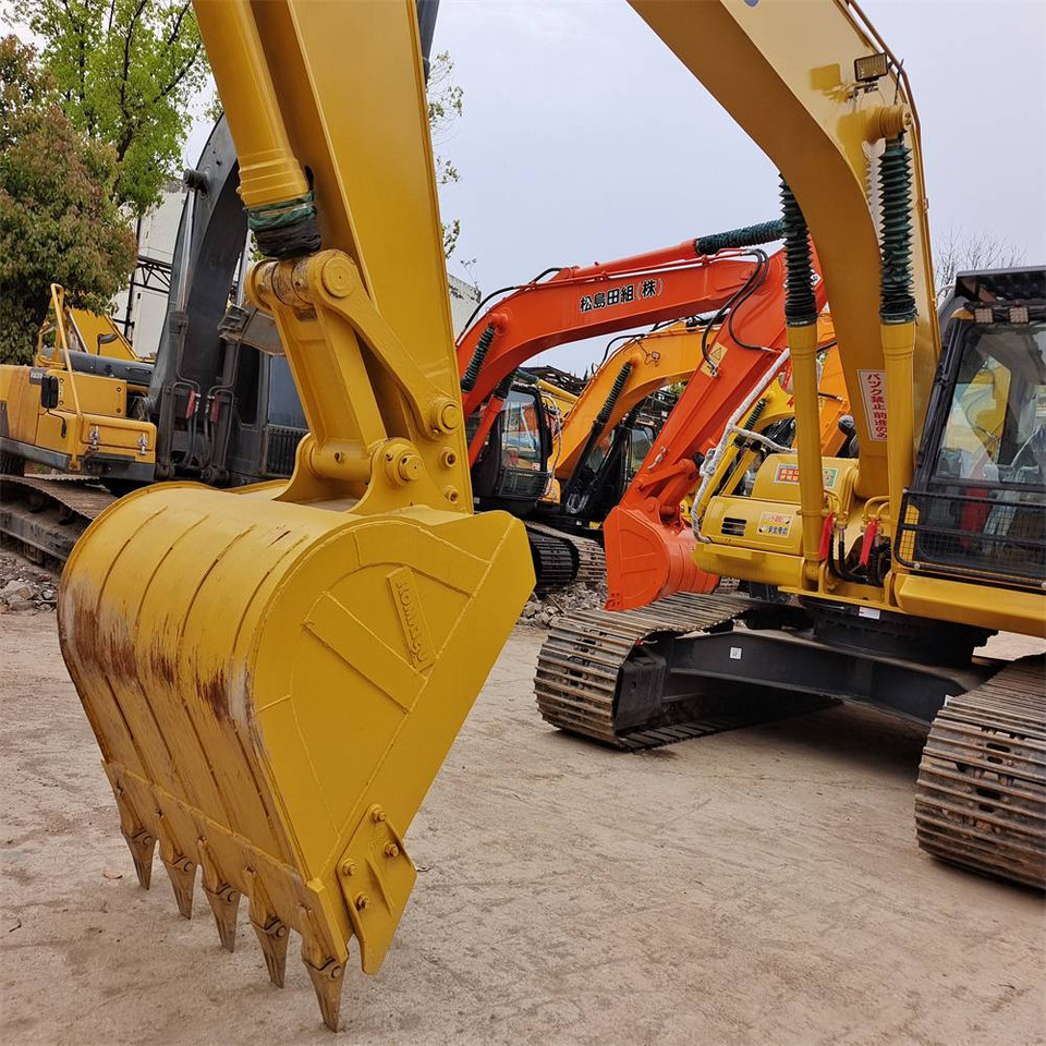 Komatsu PC 220-8 - حفار زحاف: صورة 5 Komatsu PC 220-8 - حفار زحاف: صورة 5