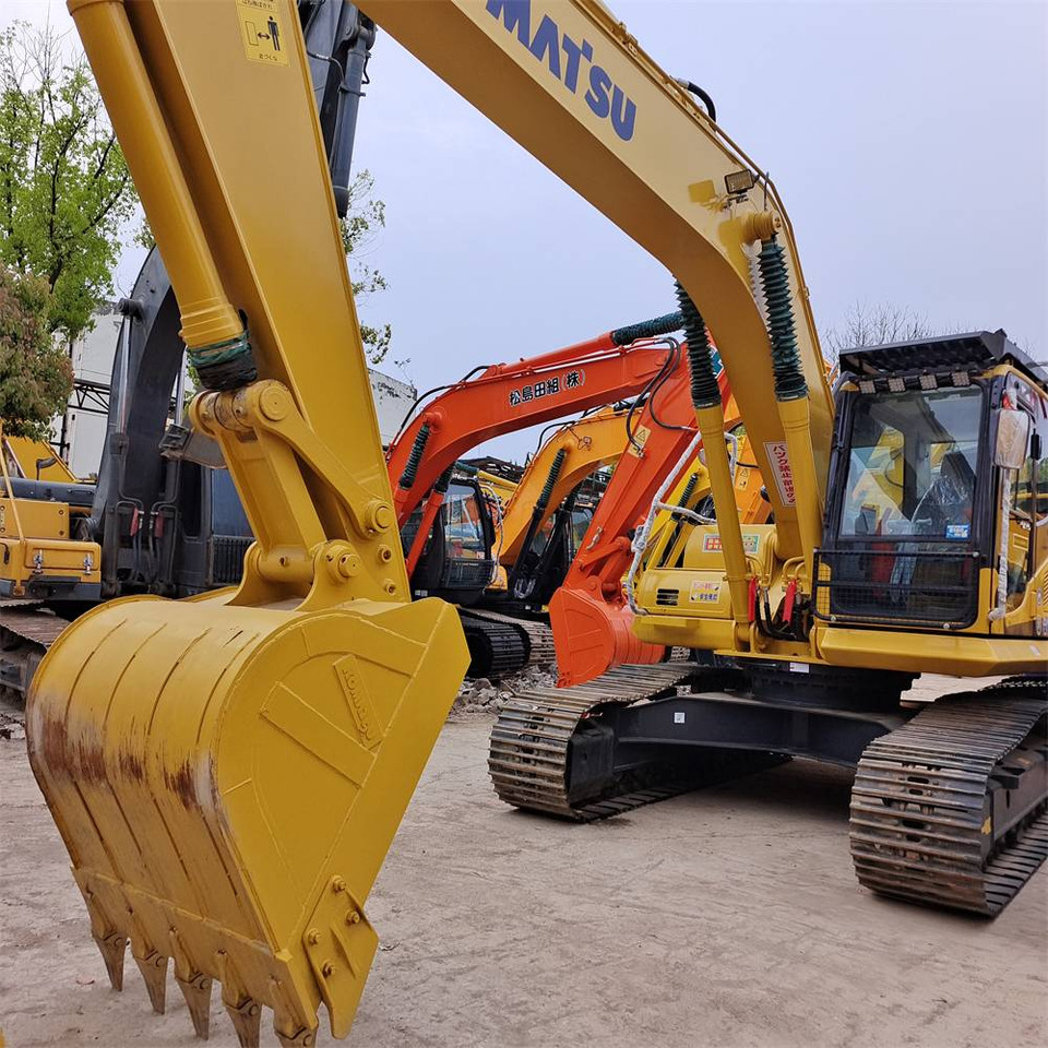 Komatsu PC 220-8 - حفار زحاف: صورة 3 Komatsu PC 220-8 - حفار زحاف: صورة 3
