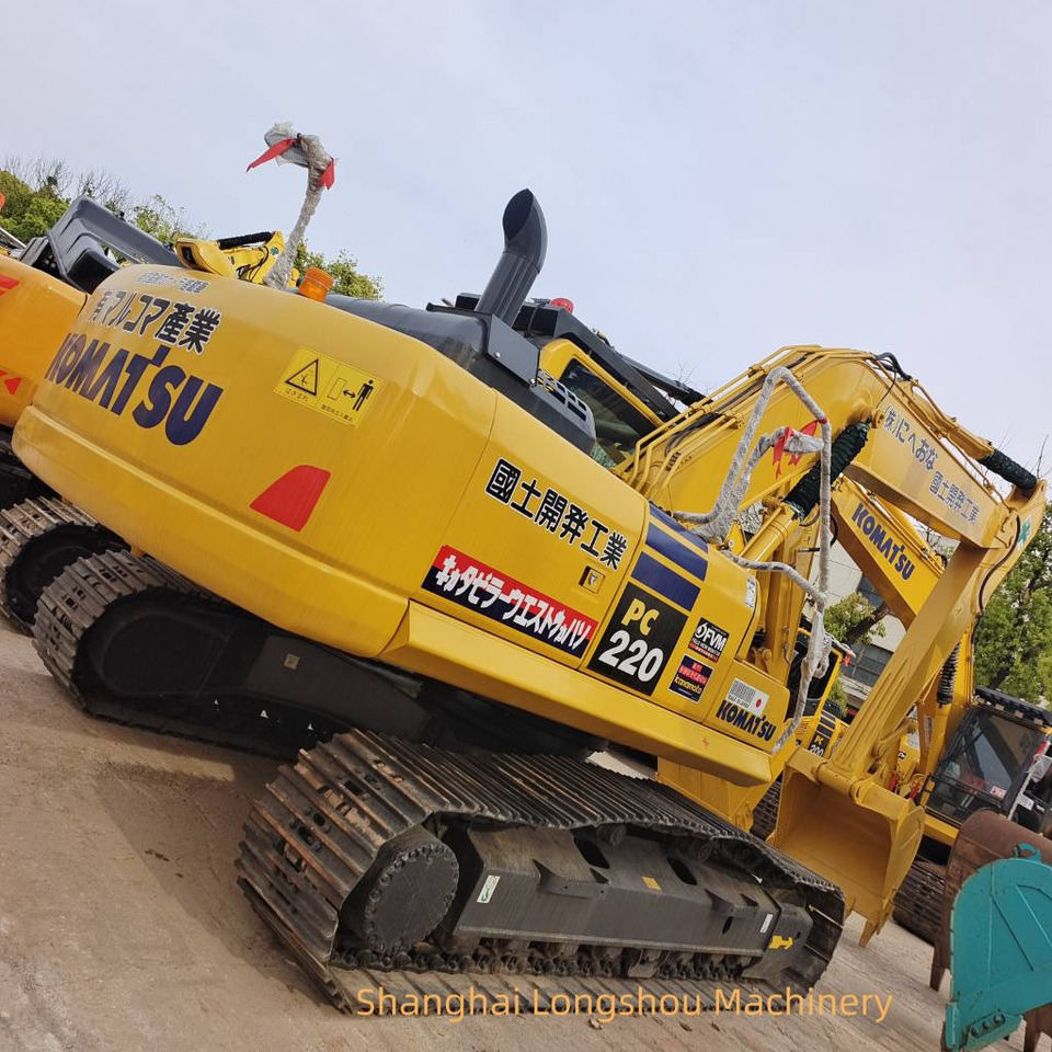 Komatsu PC 220-8 - حفار زحاف: صورة 1 Komatsu PC 220-8 - حفار زحاف: صورة 1