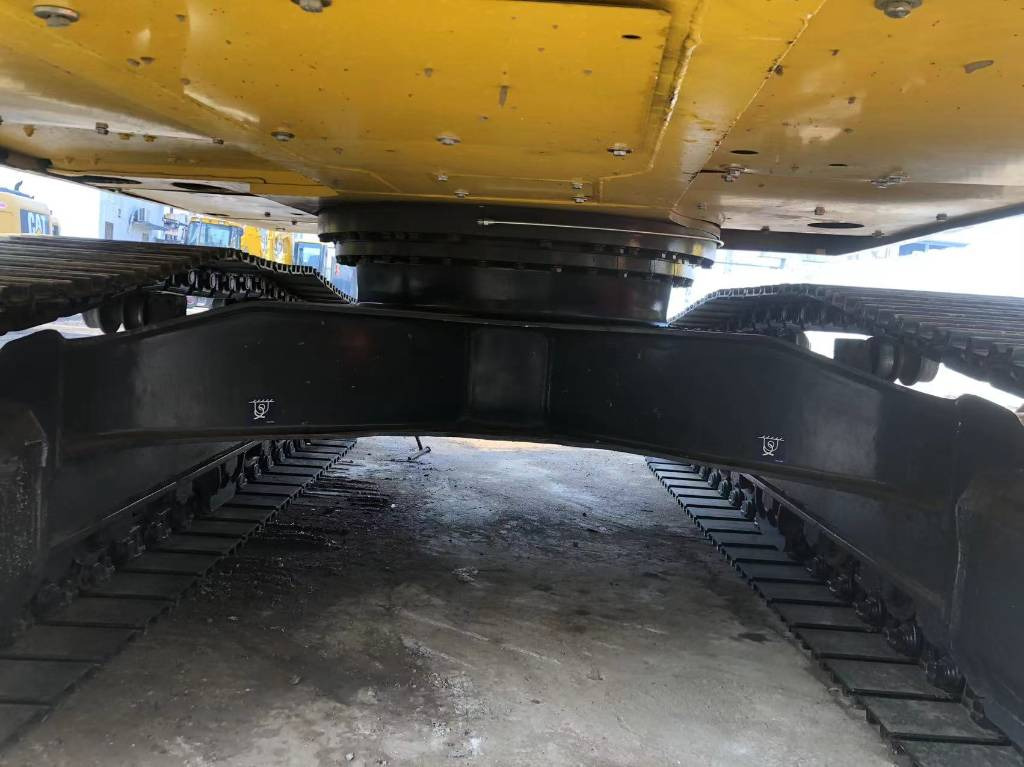 Komatsu PC 220-8 - حفار زحاف: صورة 5 Komatsu PC 220-8 - حفار زحاف: صورة 5