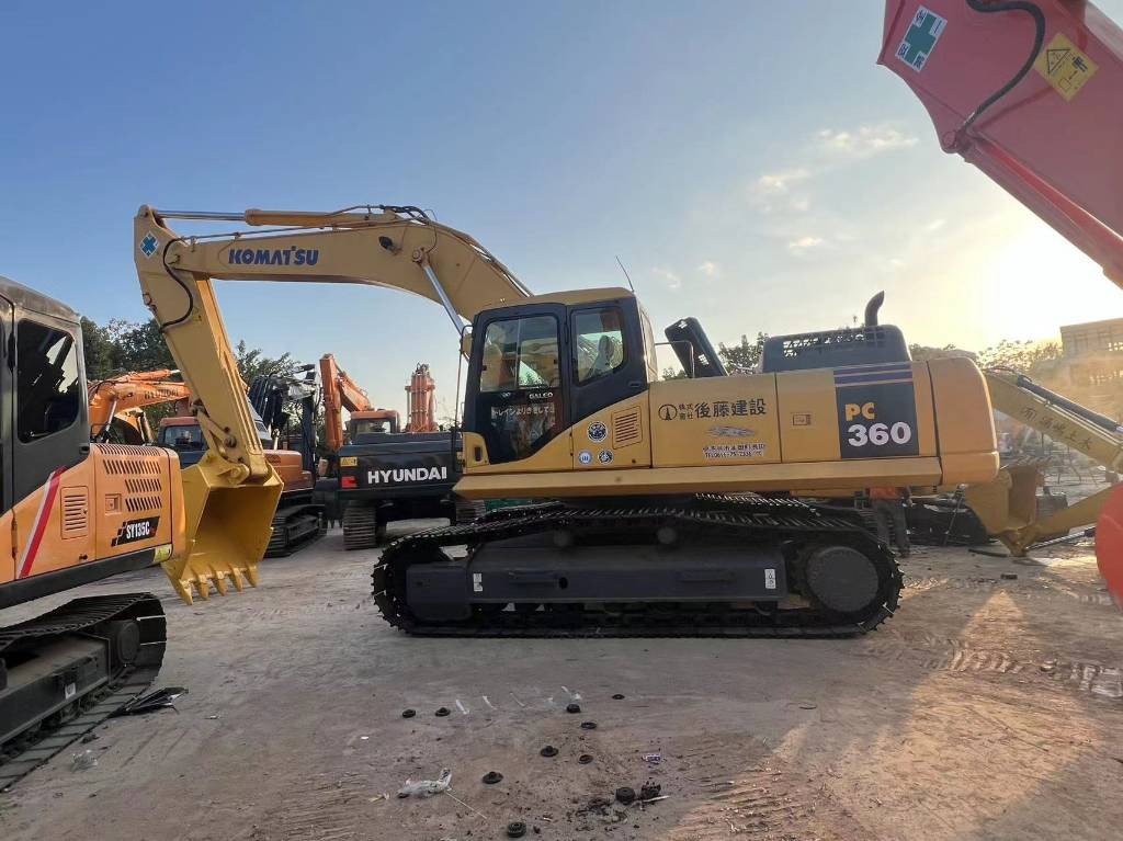Komatsu PC 360-7 - حفار زحاف: صورة 1 Komatsu PC 360-7 - حفار زحاف: صورة 1