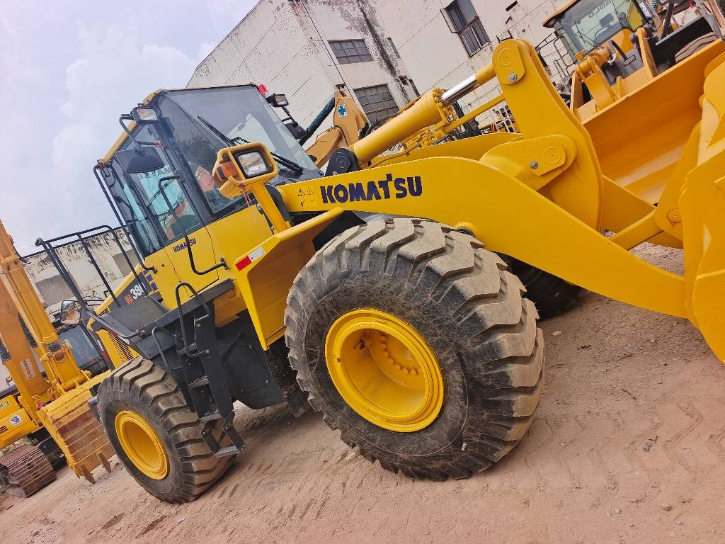 Komatsu WA 380 - اللودر بعجل: صورة 1 Komatsu WA 380 - اللودر بعجل: صورة 1