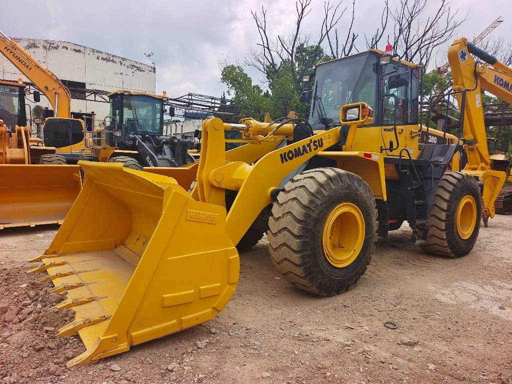 Komatsu WA 380 - اللودر بعجل: صورة 4 Komatsu WA 380 - اللودر بعجل: صورة 4
