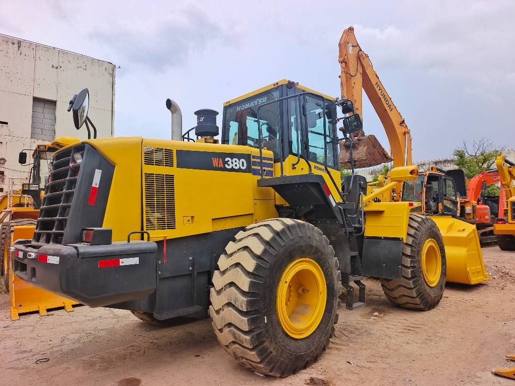 Komatsu WA 380 - اللودر بعجل: صورة 2 Komatsu WA 380 - اللودر بعجل: صورة 2
