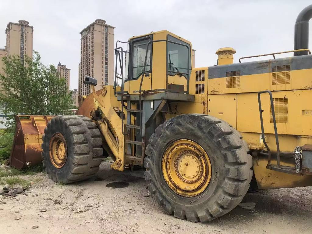 Komatsu WA 600-3 - اللودر بعجل: صورة 2 Komatsu WA 600-3 - اللودر بعجل: صورة 2